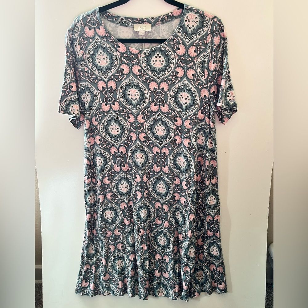 Woman’s LOFT size large floral Graphic Pink and Blue Midi dress